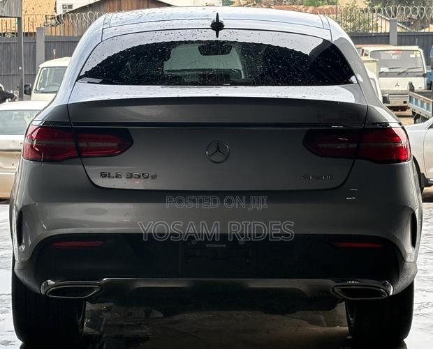Mercedes-Benz GLE-Class GLE 350d 4MATIC 2017 Silver