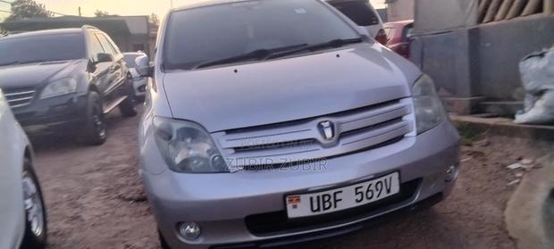 Toyota IST 2008 Silver