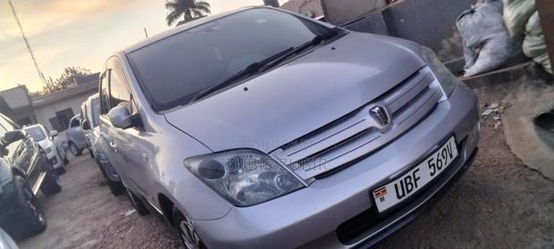 Toyota IST 2008 Silver