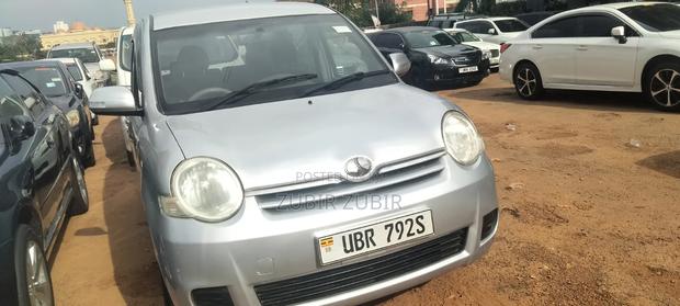 Toyota Sienta 2008 Silver