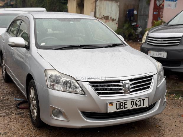 Toyota Premio 2010 Silver