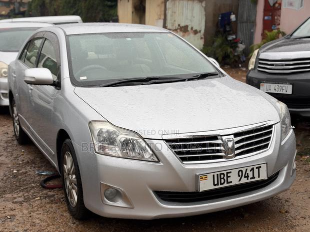 Toyota Premio 2010 Silver