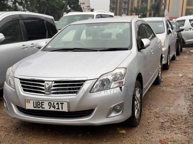 Toyota Premio 2010 Silver