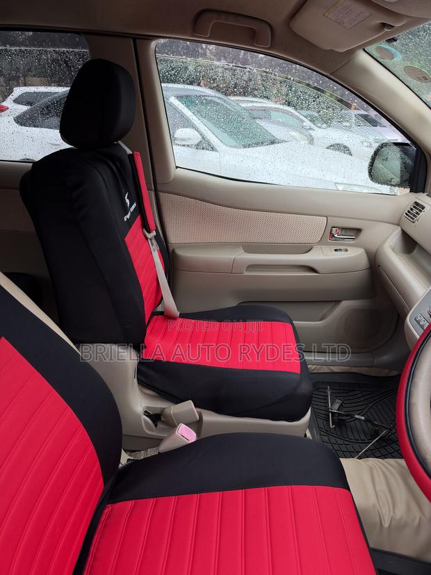 Toyota Raum 2010 Silver