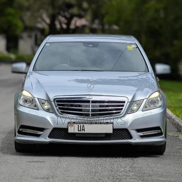 Mercedes-Benz E300 2013 Silver