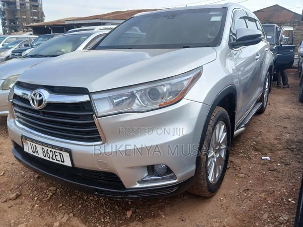 Toyota Kluger 2018 Silver