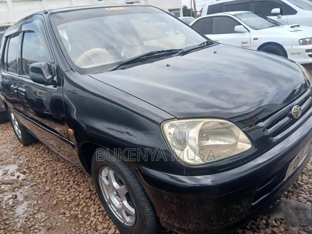 Toyota Raum 1997 Black