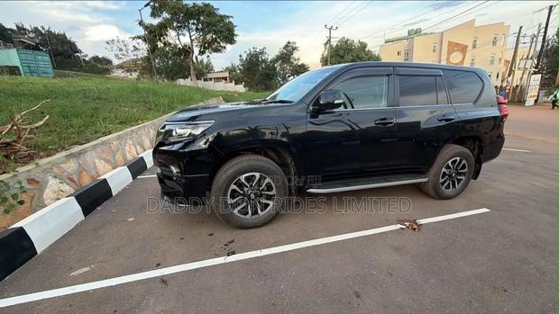 Toyota Land Cruiser Prado 2018 Black