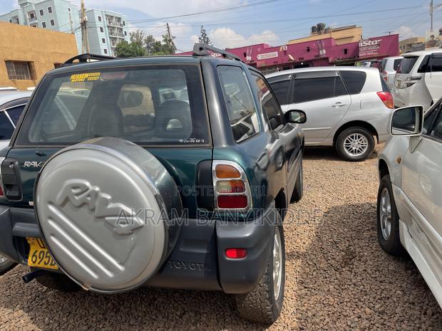 Toyota RAV4 1999 Gray