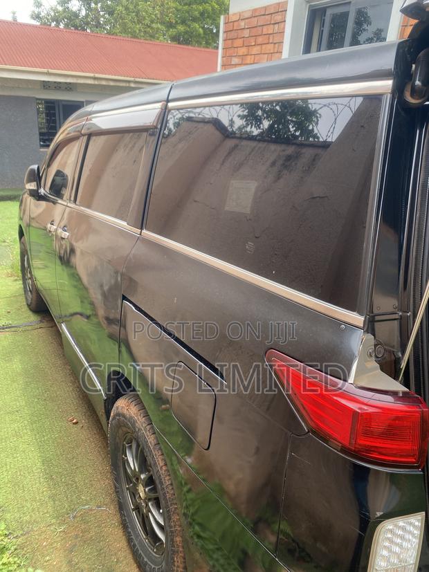 Nissan Elgrand 2010 Black
