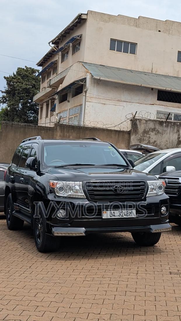 Toyota Land Cruiser 2013 Black