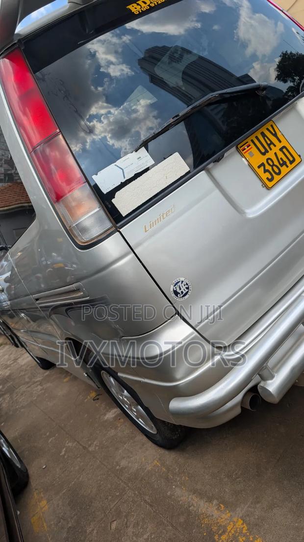 Toyota Noah 2.0 FWD (8 Seater) 2002 Silver