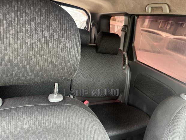 Toyota Sienta 1.5 AWD 2012 Maroon