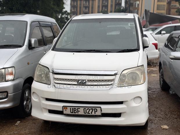 Toyota Harrier 2006 White