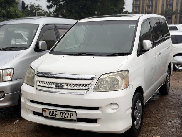Toyota Harrier 2006 White