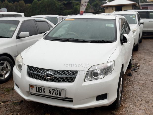 Toyota Corolla Fielder 2009 White
