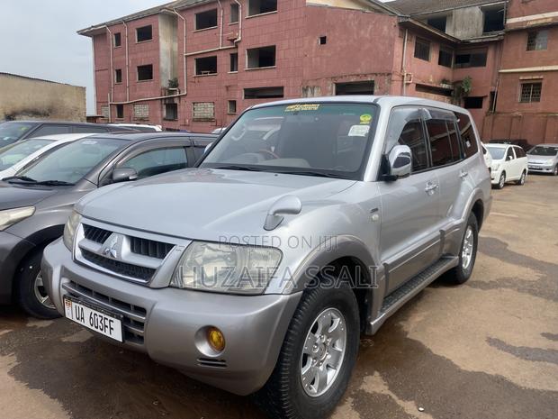 Toyota Land Cruiser Prado 2008 White