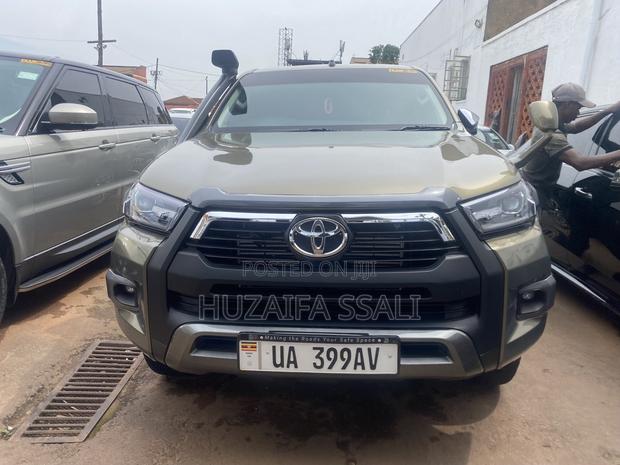 Toyota Hilux 2018 Gray