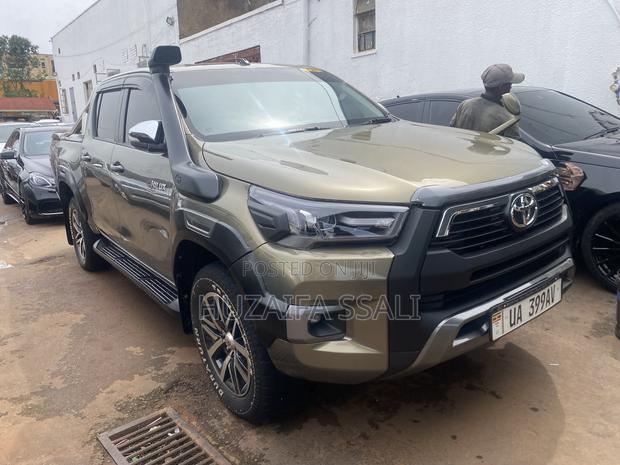 Toyota Hilux 2018 Gray