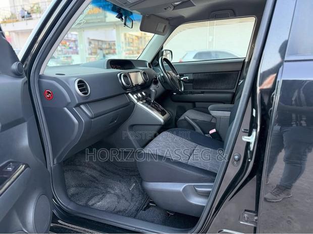 Toyota Corolla Rumion 2011 Black