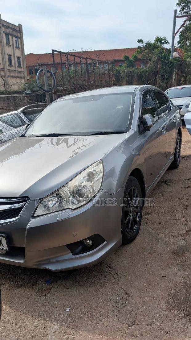 Subaru Legacy 2011 Silver
