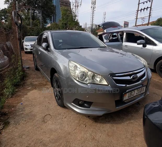 Subaru Legacy 2011 Silver