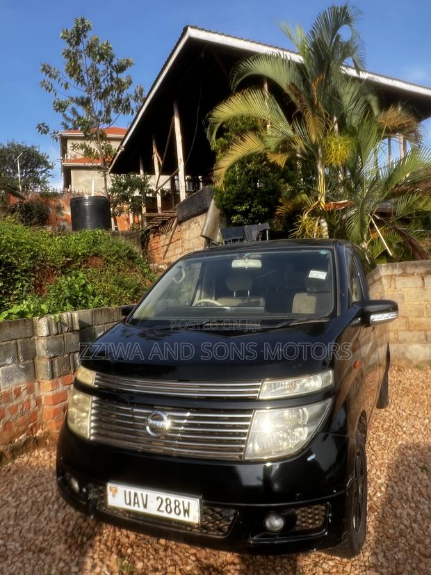 Nissan Elgrand 2006 Black