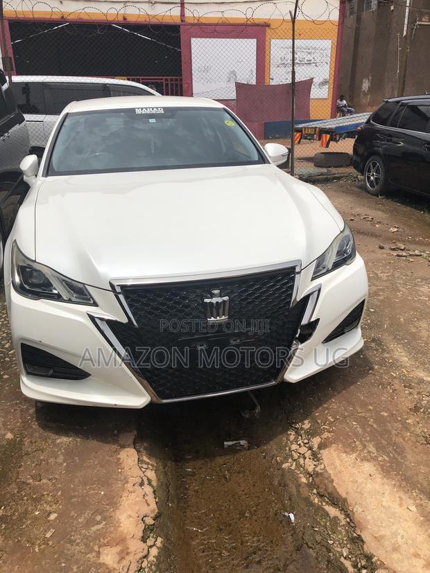Toyota Crown 2015 White