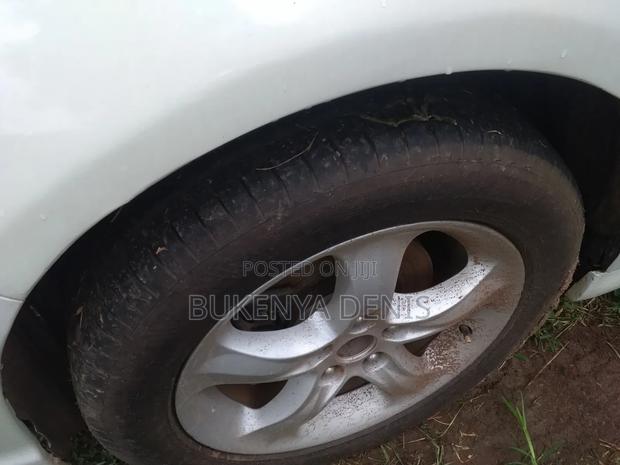 Mitsubishi Grandis 2004 Off white