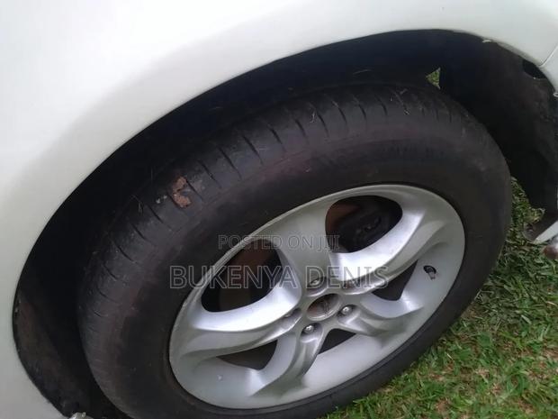 Mitsubishi Grandis 2004 Off white