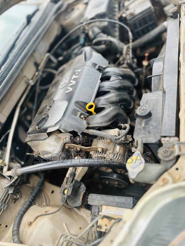 Toyota Allex 2004
