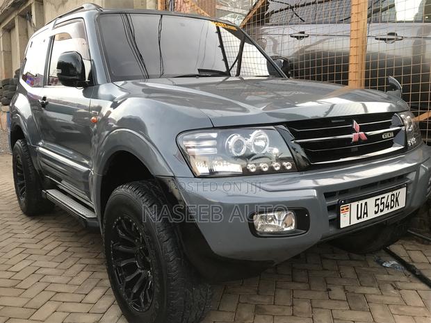Mitsubishi Pajero 2009 Gray