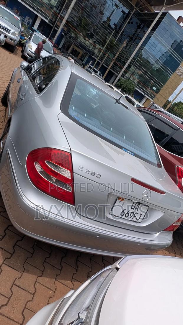 Mercedes-Benz E280 2009 Silver
