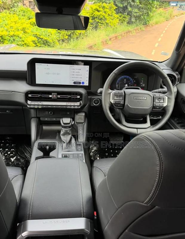 Toyota Land Cruiser Prado 2.7 2025 Beige