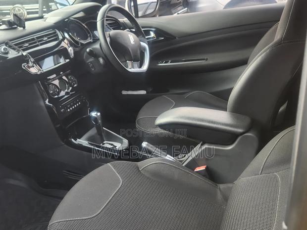 Citroen C3 2011 Yellow