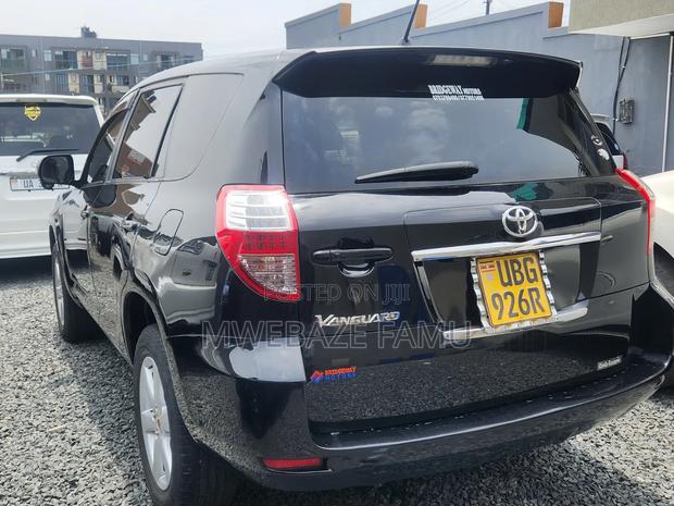 Toyota Vanguard 2009 Black
