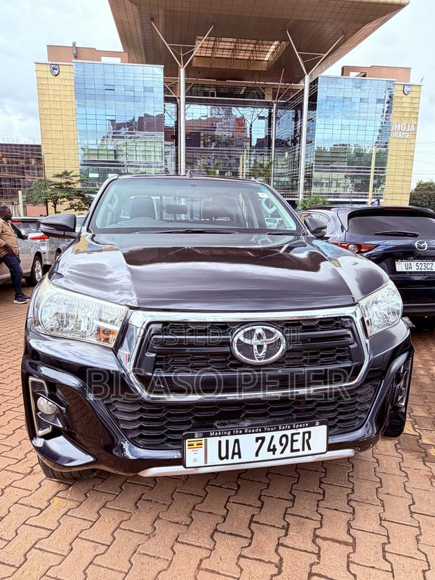 Toyota Hilux 2017 Black