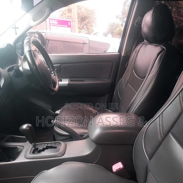 Toyota Hilux 2014 Black