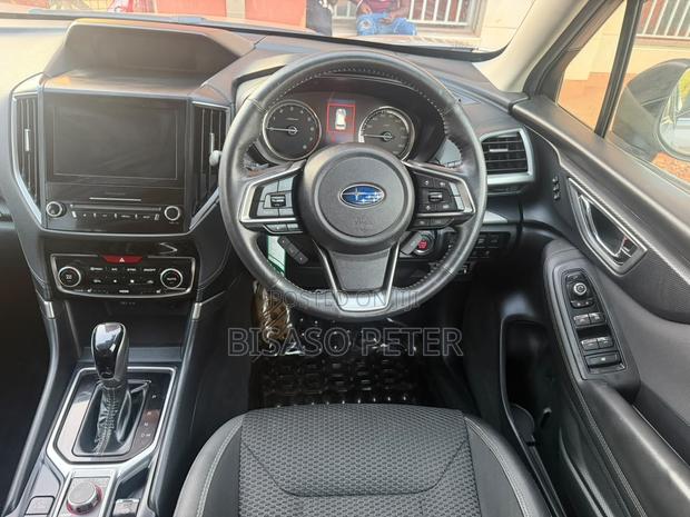Subaru Forester 2019 Silver