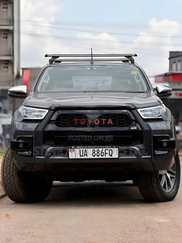Toyota Hilux Revo Double Cab Deisel 2.8 RWD 2018 Gray