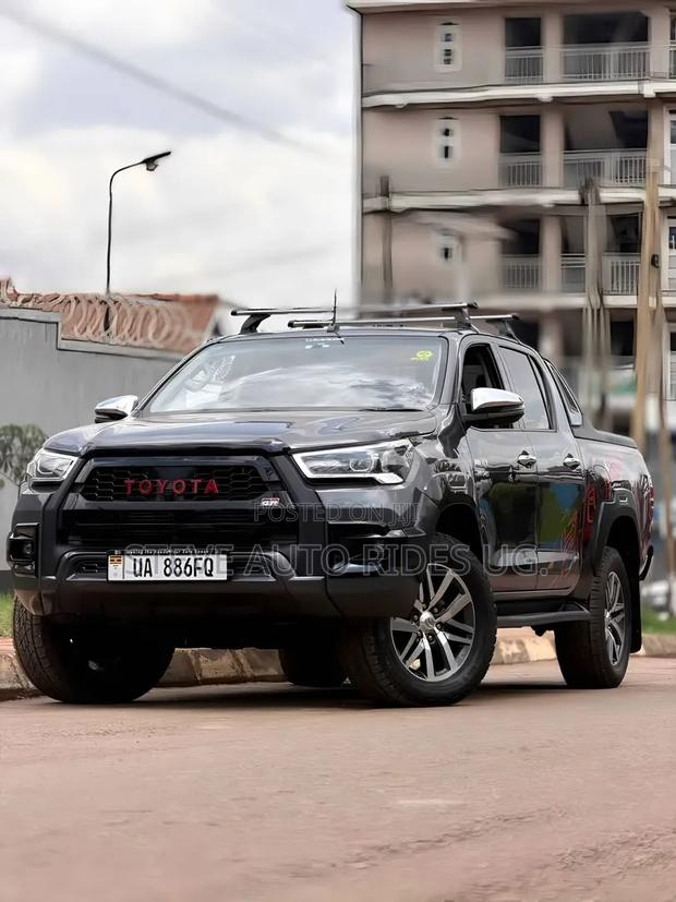 Toyota Hilux Revo Double Cab Deisel 2.8 RWD 2018 Gray