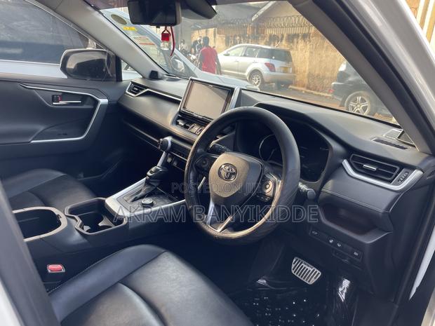 Toyota RAV4 2019 White