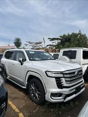 Toyota Land Cruiser LC300 2025 White for sale