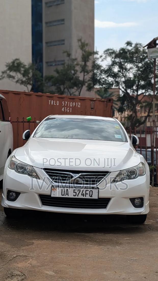 Toyota Mark X 2.5 AWD 2011 White