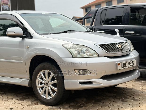 Toyota Harrier 2.4 2009 Silver
