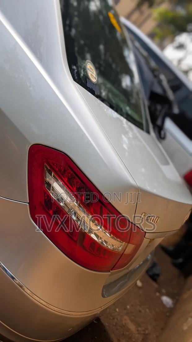 Mercedes-Benz E300 2009 Silver