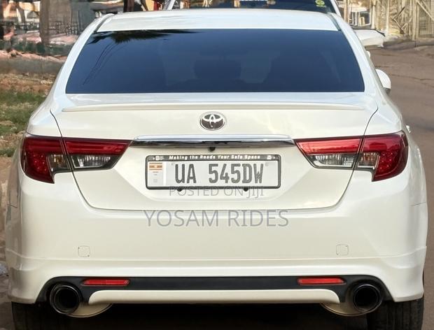 Toyota Mark X 2.5 RWD 2013
