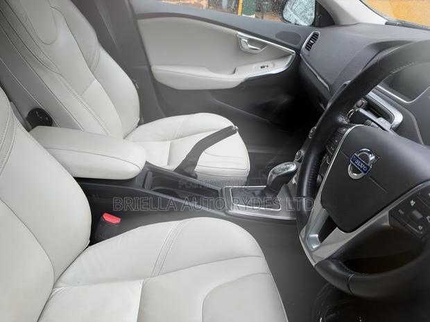 Volvo V40 2014 Blue