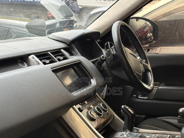 Land Rover Range Rover Sport HSE 4dr SUV 4WD (3.0L 6cyl S/C 8A) 2015