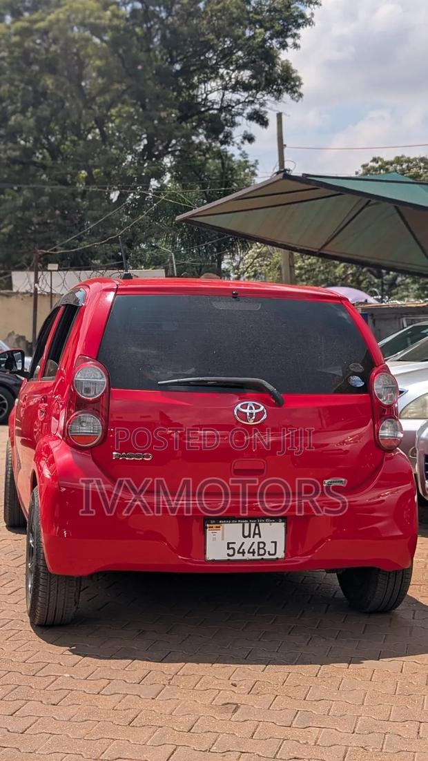 Toyota Passo 1.0 AWD 2011 Red